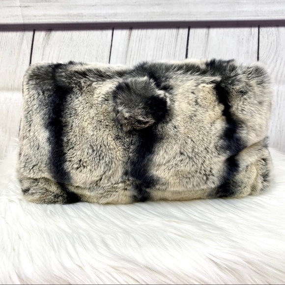 P A O L A by P D L : Fur & Italian Leather Handbag - Picture 1 of 8